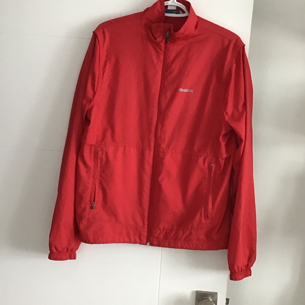 Reebok unisex Vibrant Red Windbreaker
